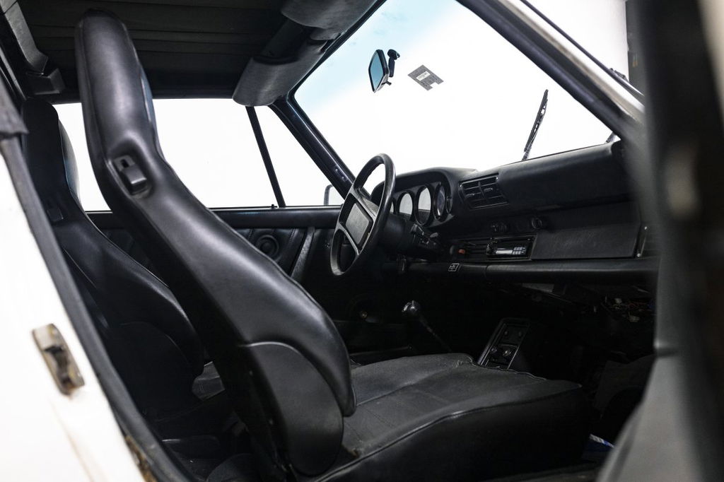 Porsche 911 Carrera 3.2 (US)