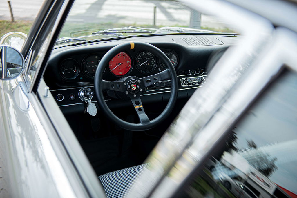 Porsche 911 Backdate