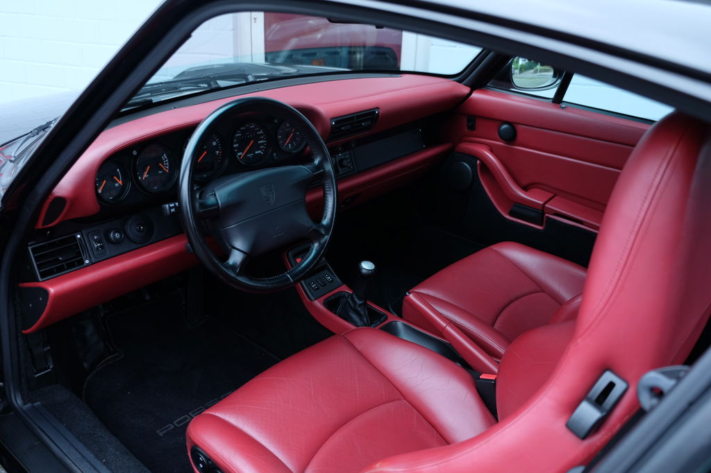 Porsche 993 Carrera 4