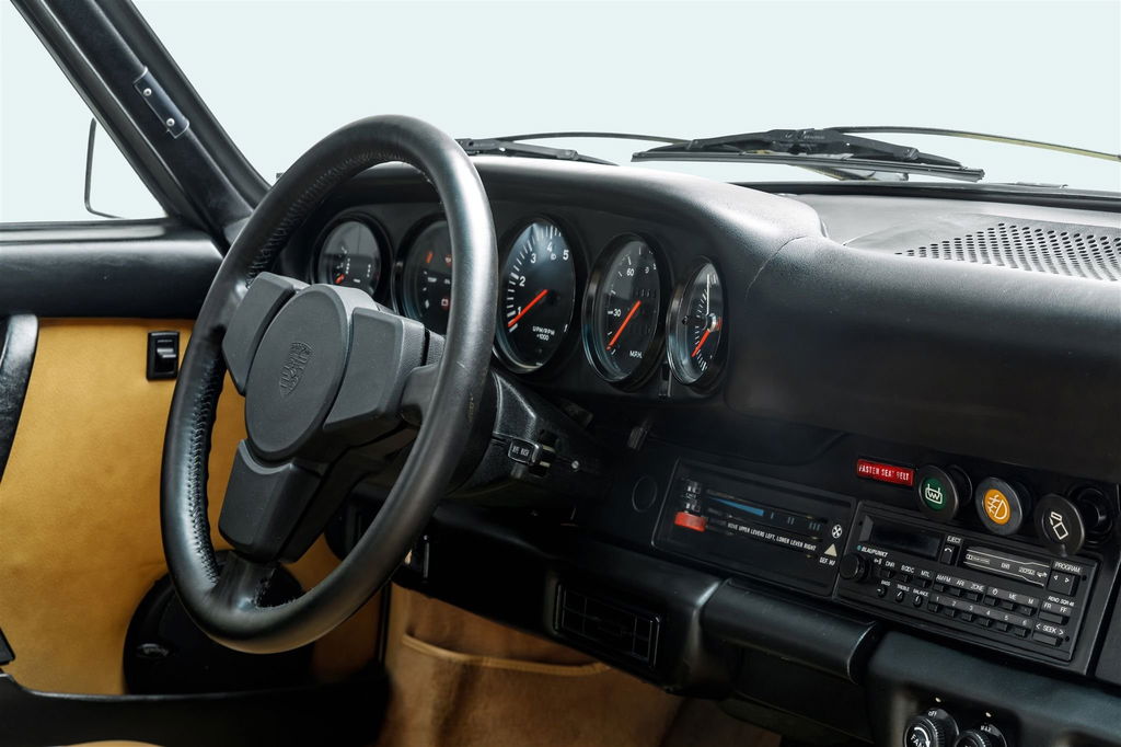 Porsche 911 Carrera (US)