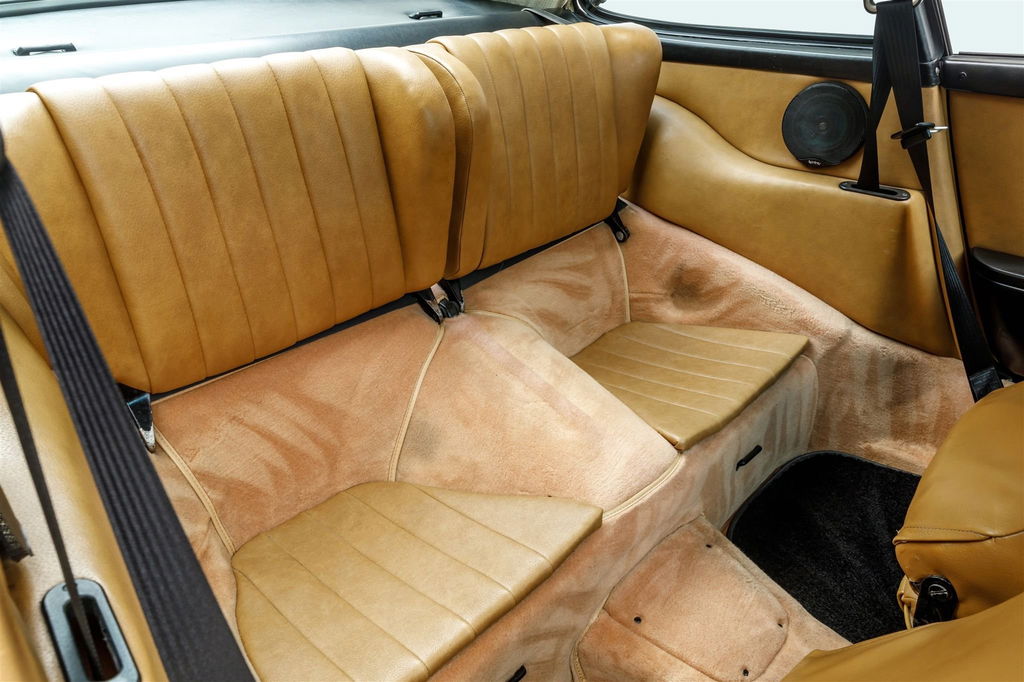 Porsche 911 Carrera (US)