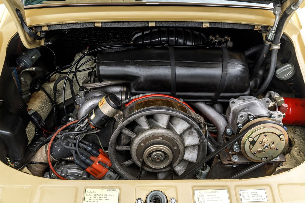 Porsche 911 Carrera (US)