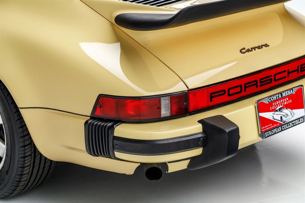 Porsche 911 Carrera (US)