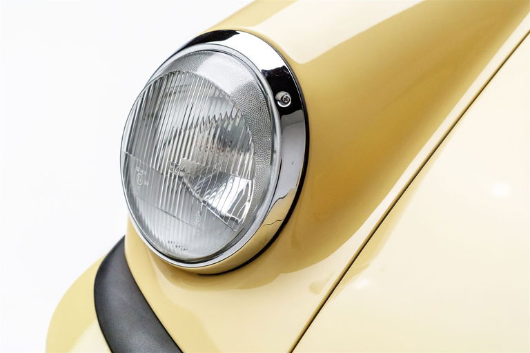 Porsche 911 Carrera (US)