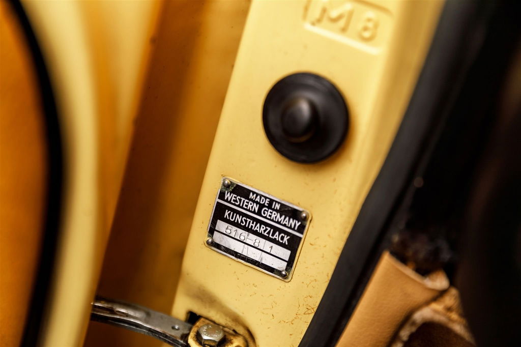 Porsche 911 Carrera (US)