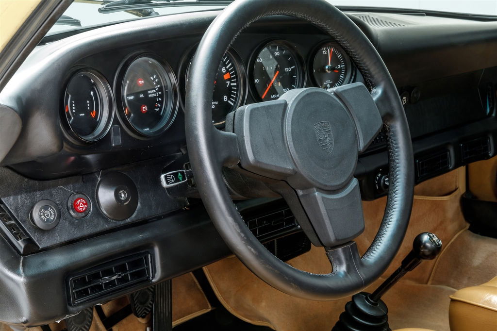 Porsche 911 Carrera (US)