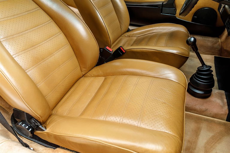 Porsche 911 Carrera (US)