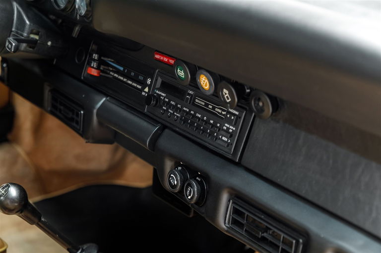 Porsche 911 Carrera (US)