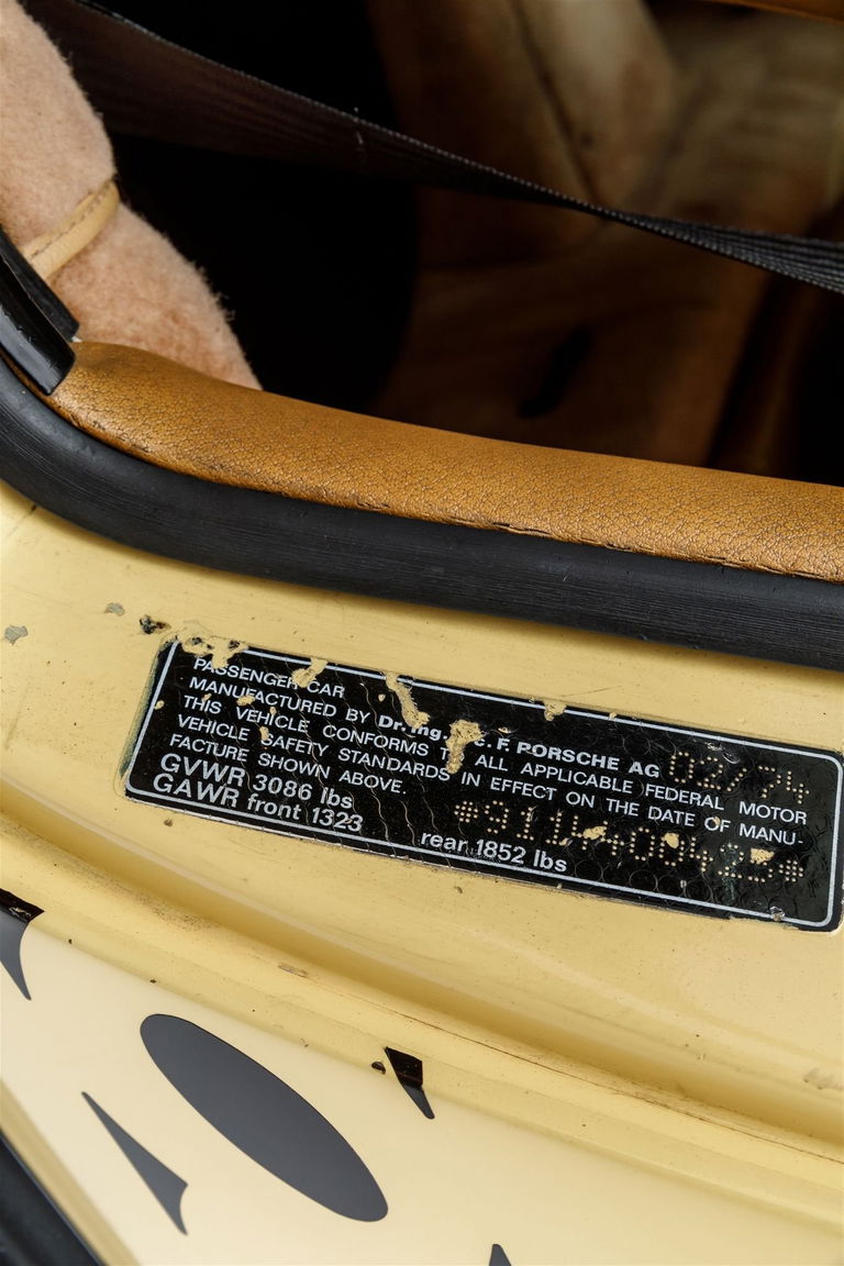 Porsche 911 Carrera (US)