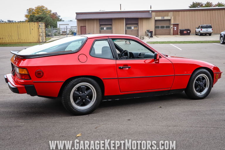 Porsche 924 S