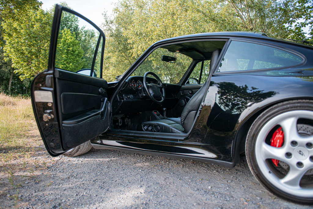 Porsche 993 Carrera 4S