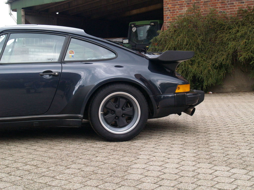 Porsche 911 Turbo 3.3