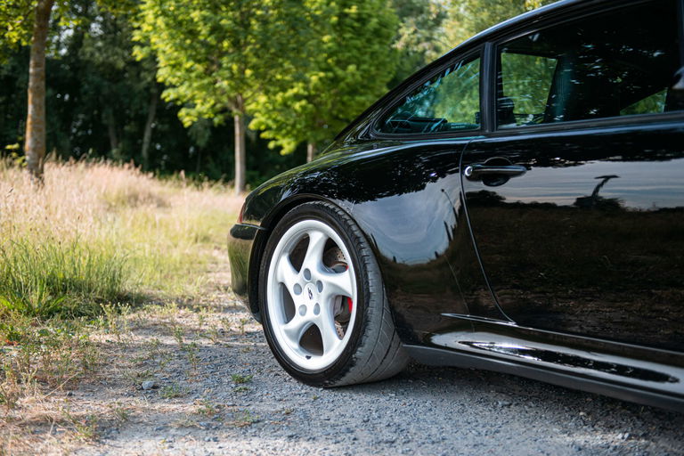 Porsche 993 Carrera 4S