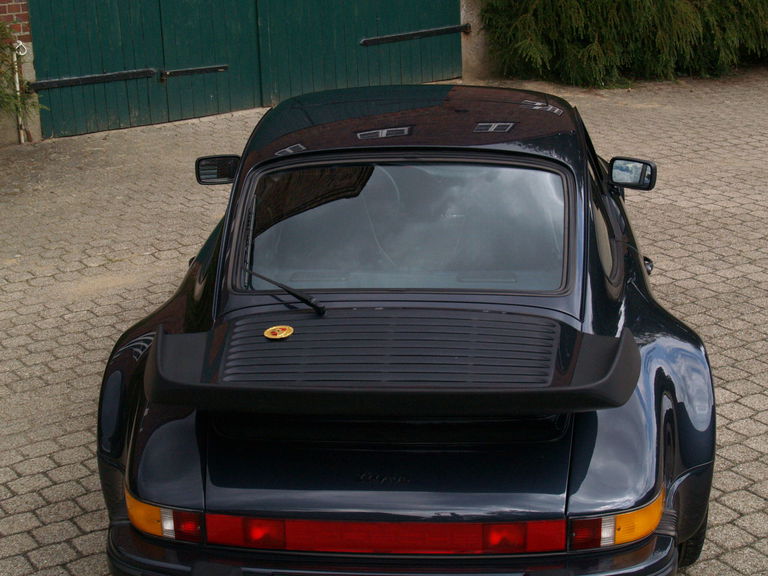 Porsche 911 Turbo 3.3
