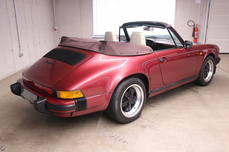 Porsche 911 Carrera 3.2