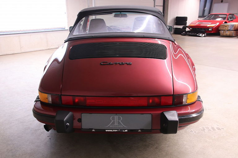 Porsche 911 Carrera 3.2