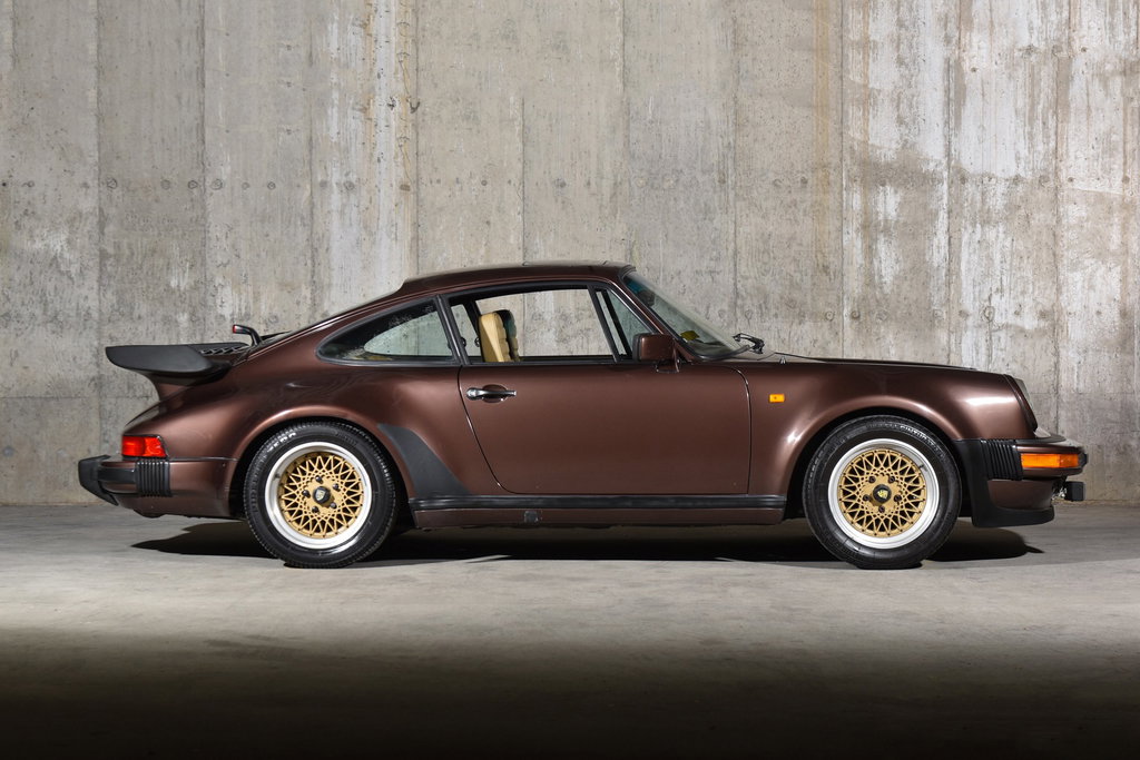 Porsche 911 Turbo 3.3 (US)