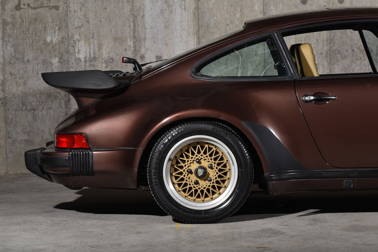 Porsche 911 Turbo 3.3 (US)
