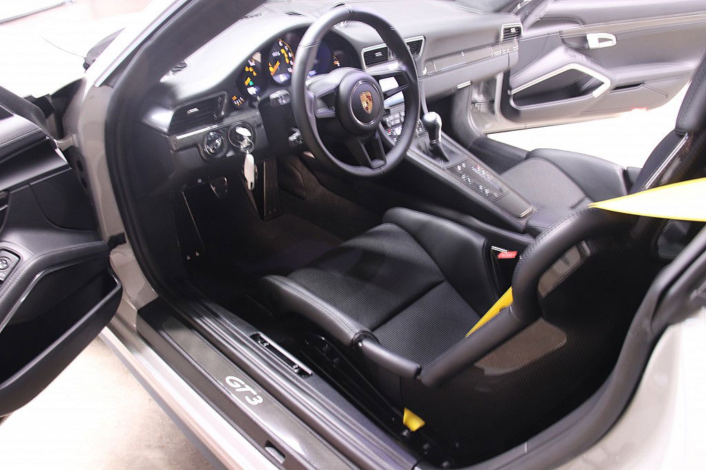 Porsche 991 GT3 Touring