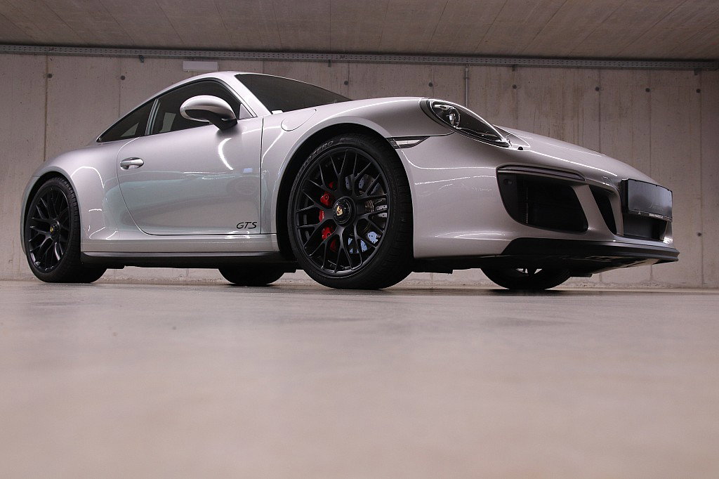 Porsche 991.2 Carrera GTS