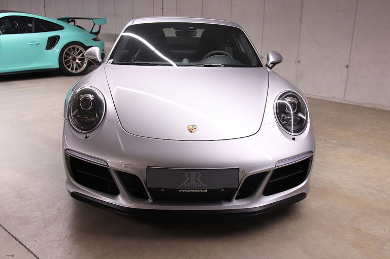 Porsche 991.2 Carrera GTS