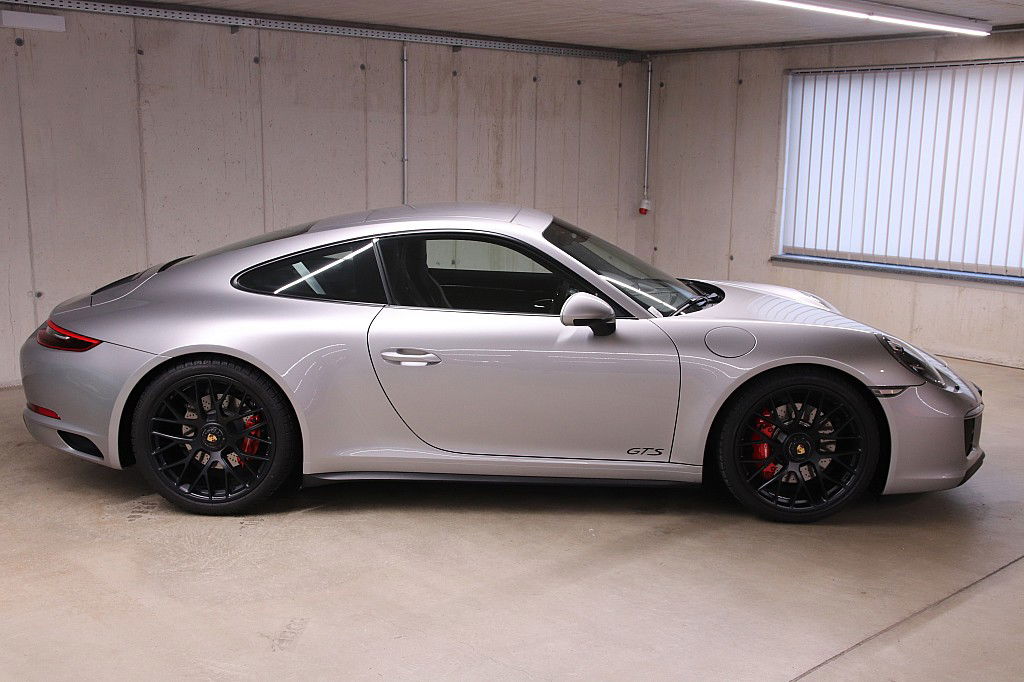 Porsche 991.2 Carrera GTS