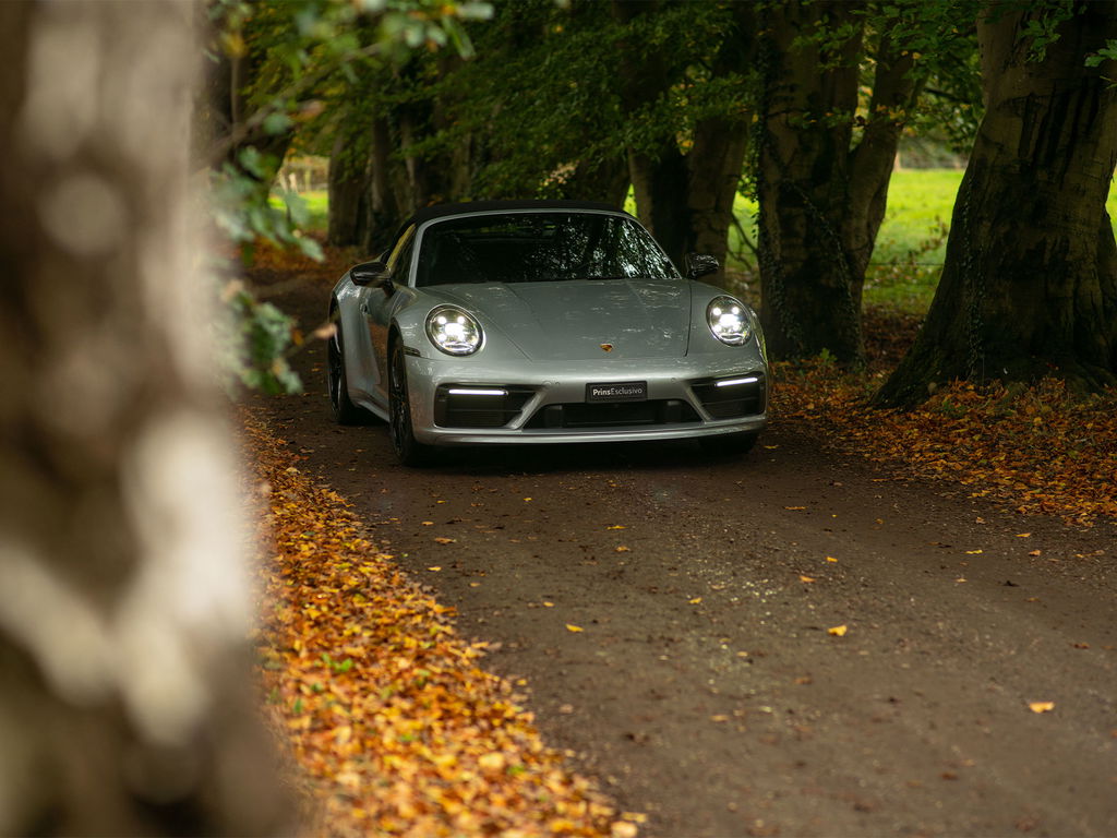 Porsche 992 Carrera 4S