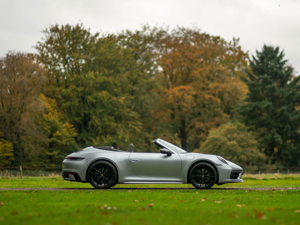 Porsche 992 Carrera 4S