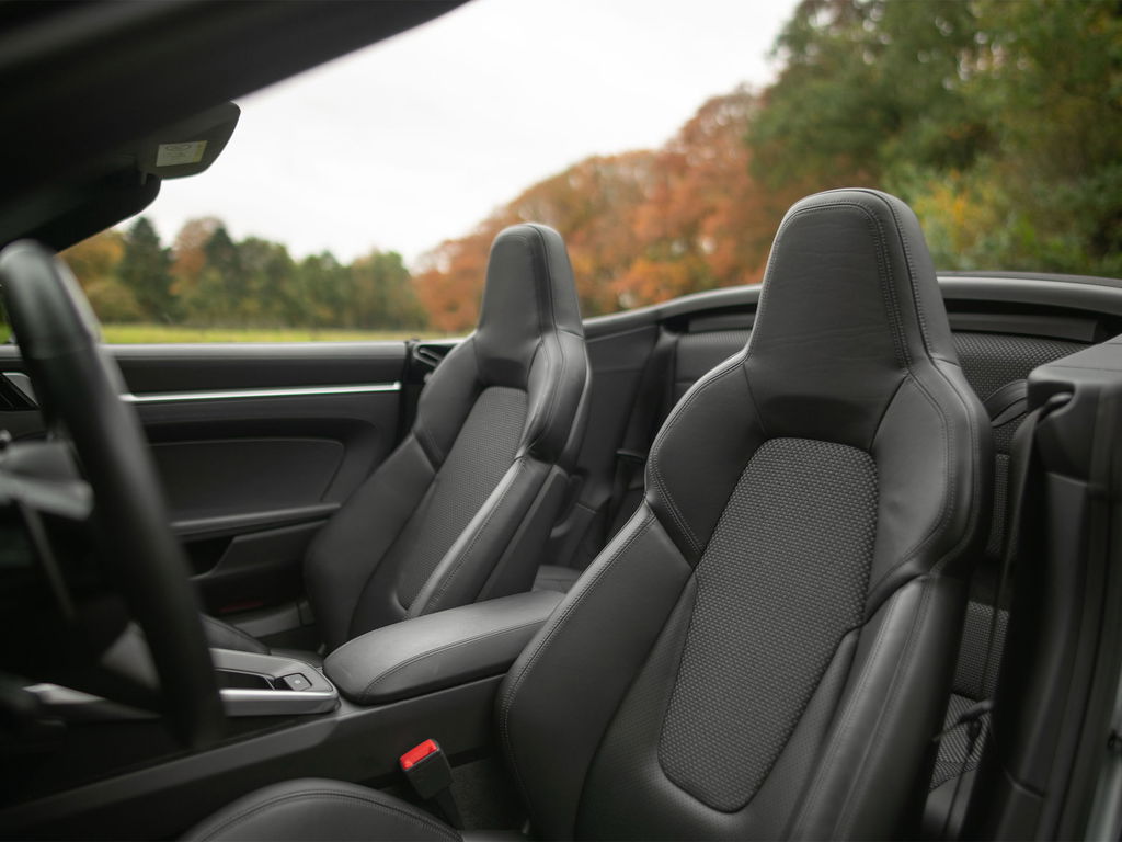 Porsche 992 Carrera 4S