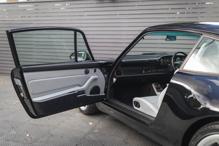 Porsche 993 Carrera 4