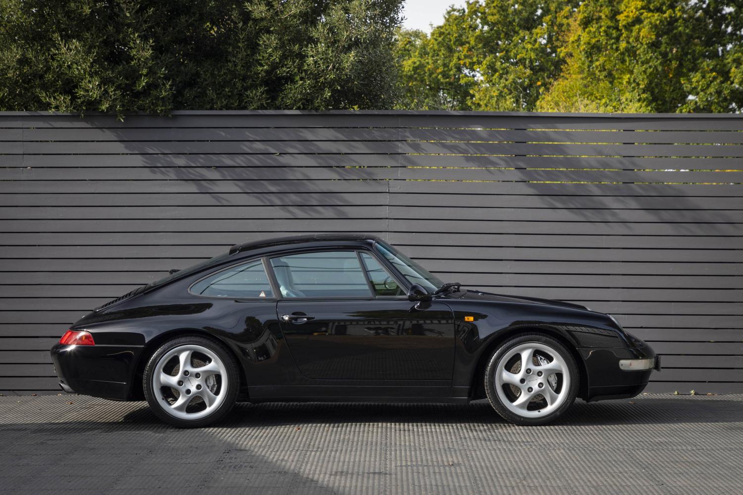 Porsche 993 Carrera 4 1996 - elferspot.com - Marketplace for