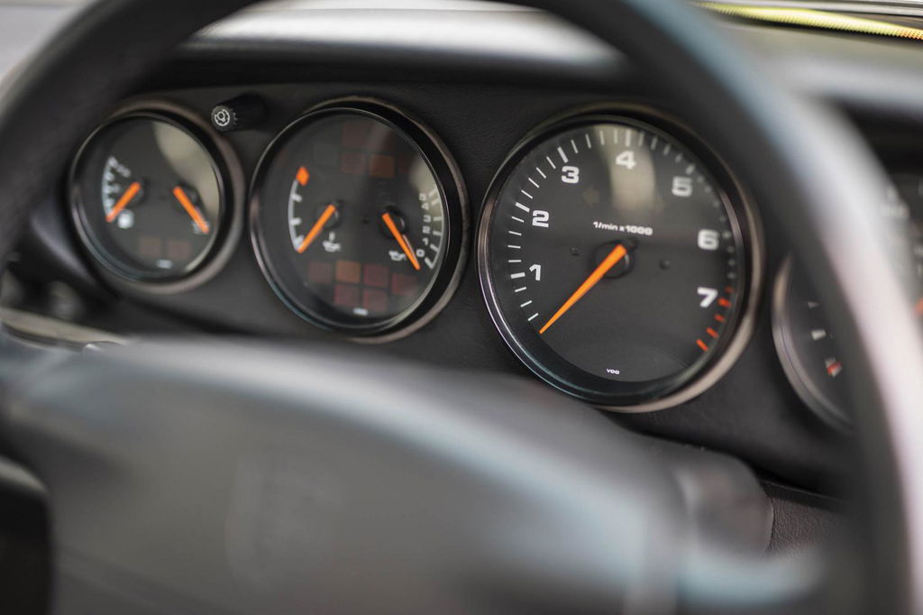 Porsche 993 Carrera 4