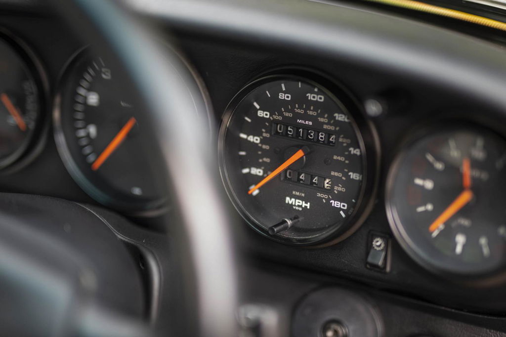 Porsche 993 Carrera 4