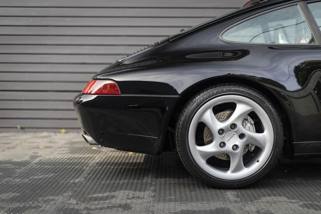 Porsche 993 Carrera 4