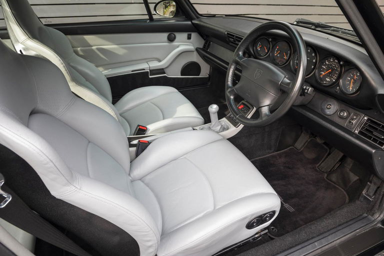 Porsche 993 Carrera 4