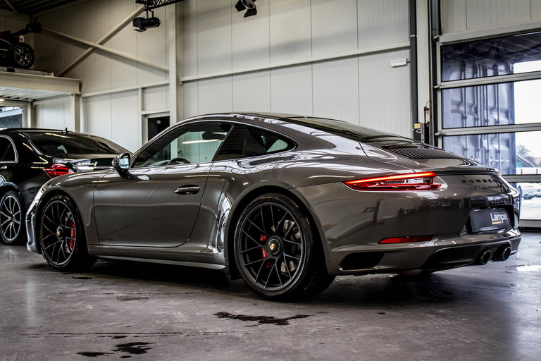 Porsche 991.2 Carrera GTS