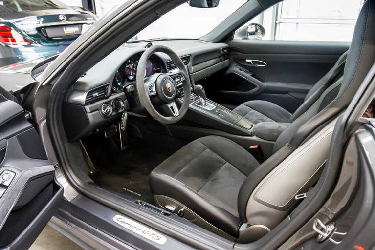 Porsche 991.2 Carrera GTS
