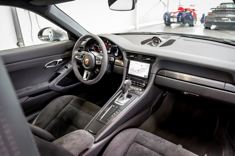 Porsche 991.2 Carrera GTS