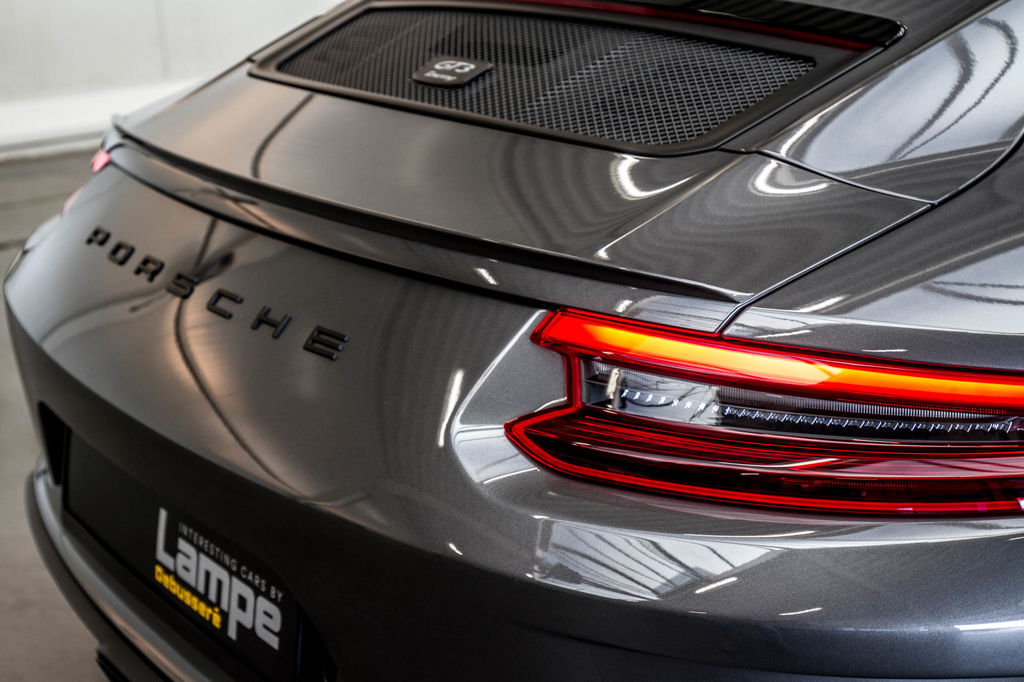 Porsche 991.2 GT3 Touring