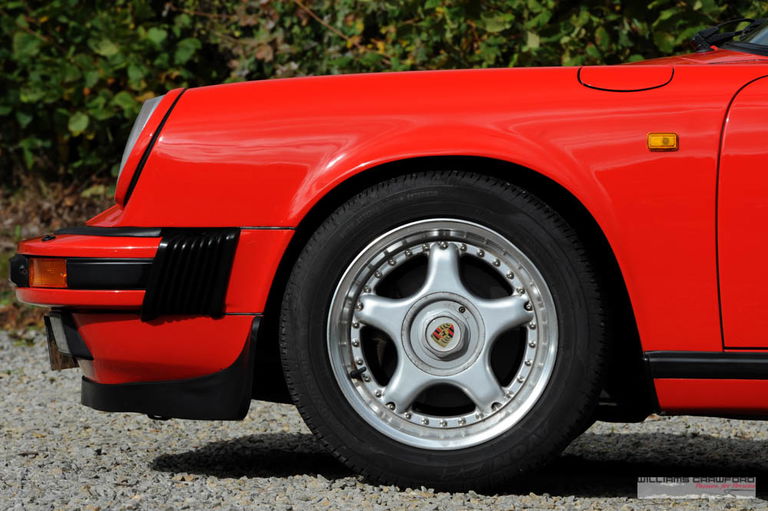 Porsche 911 Carrera 3.2