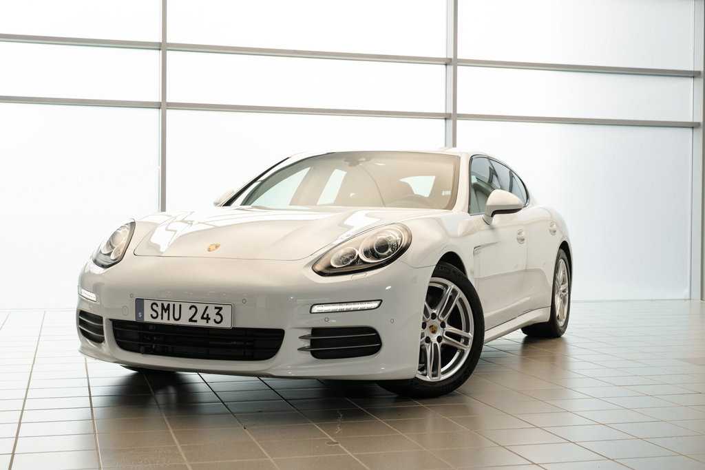 Porsche Panamera 4