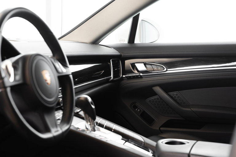 Porsche Panamera 4