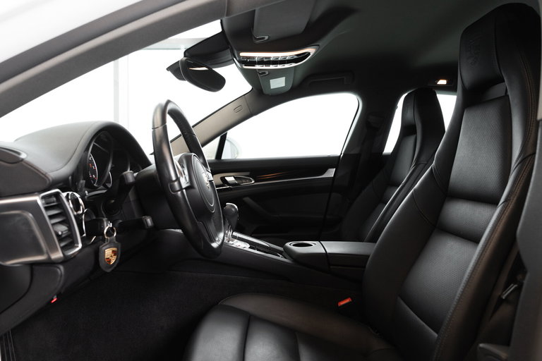 Porsche Panamera 4