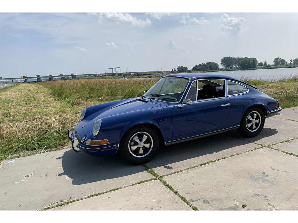 Porsche 911 E