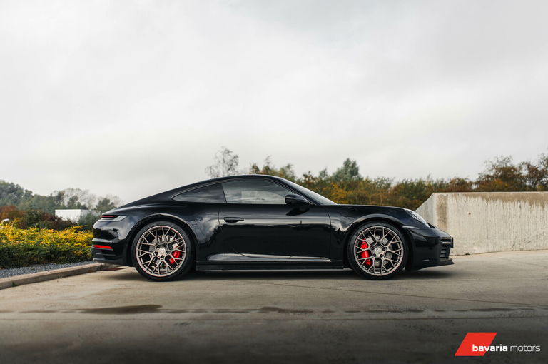 Porsche 992 Carrera 4S