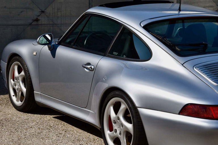 Porsche 993 Carrera 4S