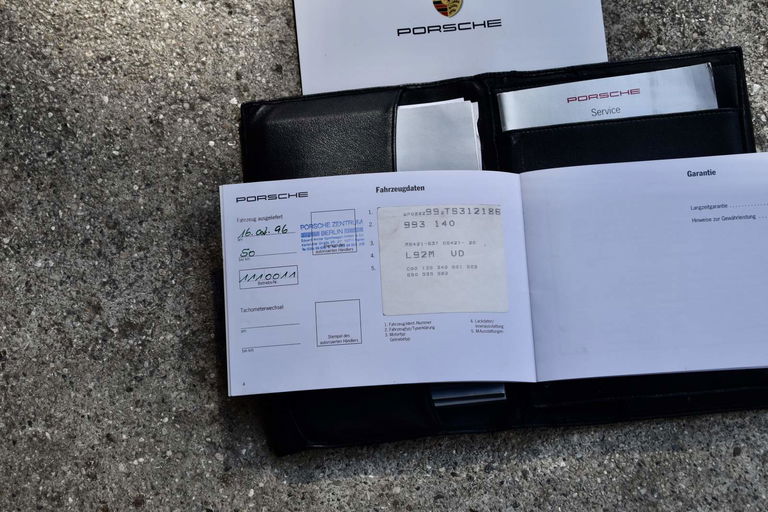 Porsche 993 Carrera 4S