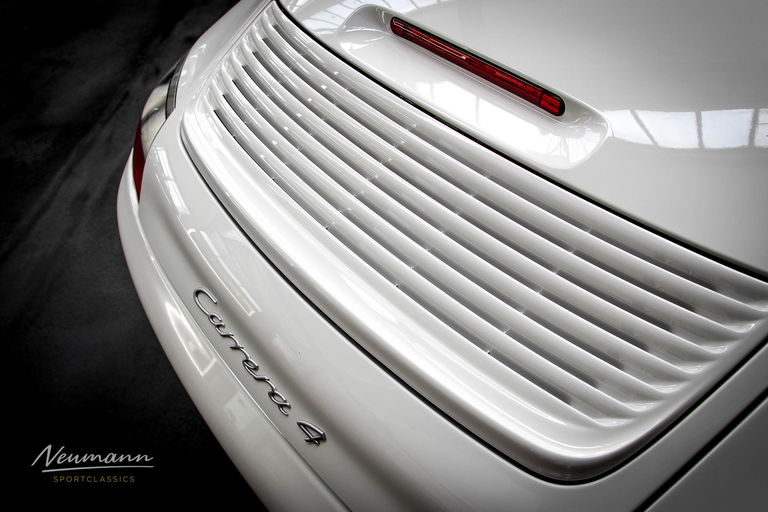 Porsche 996 Carrera 4