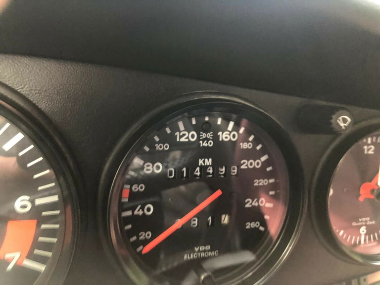 Porsche 911 Carrera 3.2 Speedster