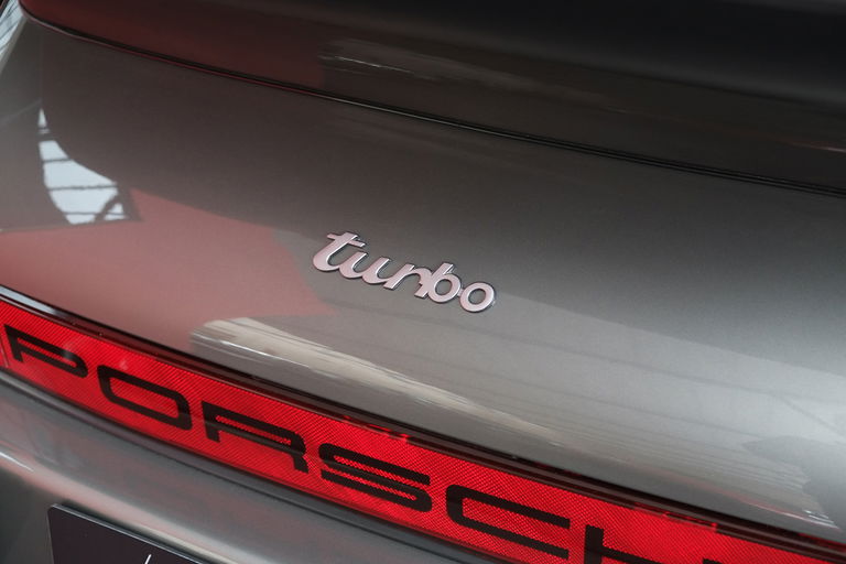 Porsche 911 Turbo 3.3